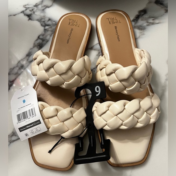 Time and Tru Shoes - NWT Time and Tru Women's Size 9 Tan Braided Double Band Memory Foam Sandals